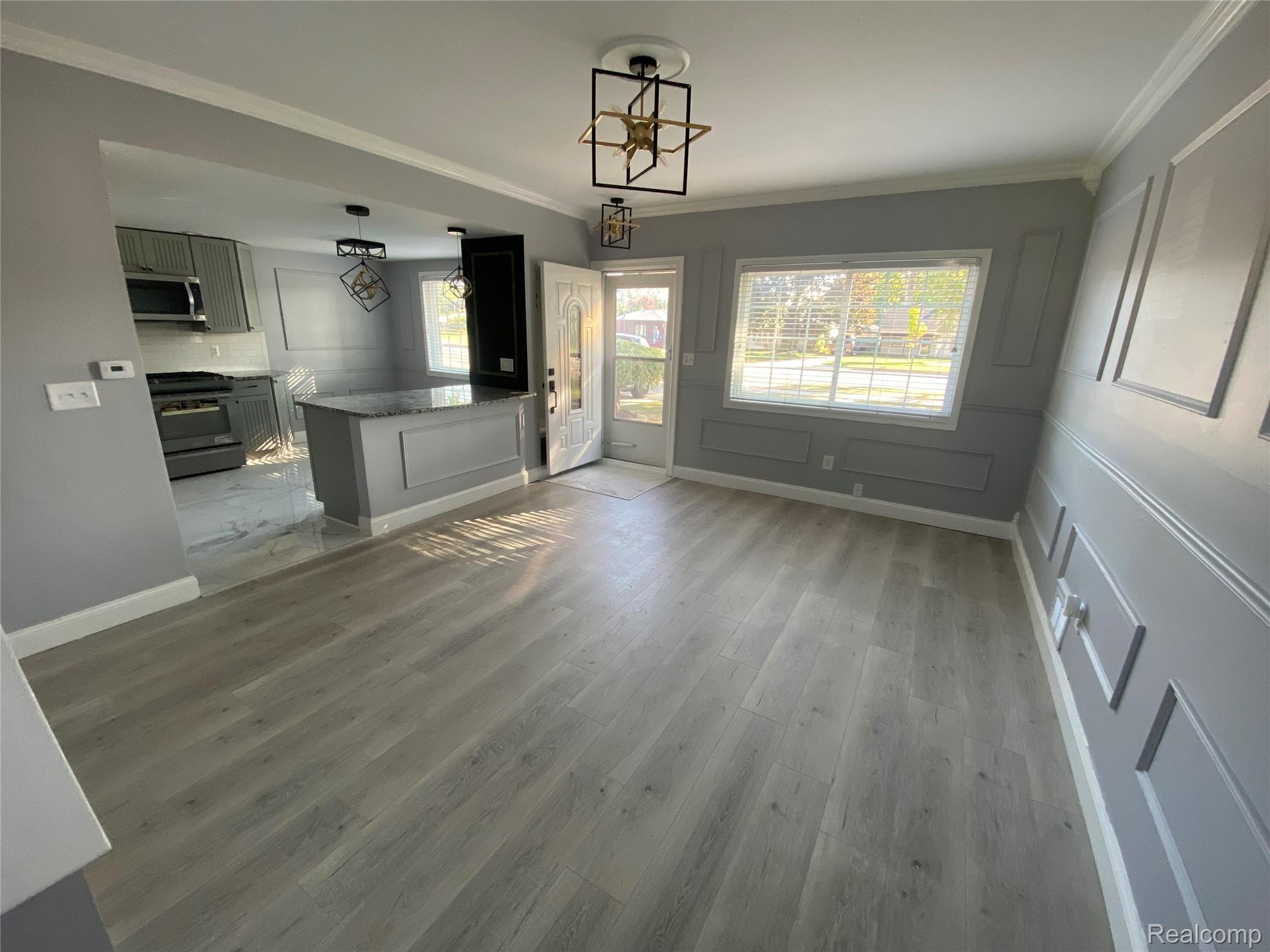 22011 E 10 Mile Road