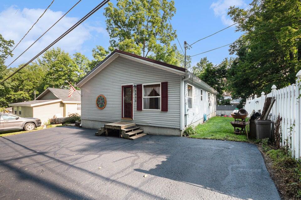 6859 Paradise Park