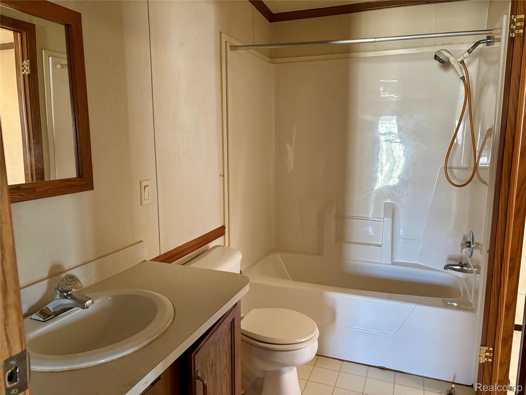 Fort Gratiot Charter Township, Michigan 48059, United States, 2 Bedrooms Bedrooms, ,2 BathroomsBathrooms,Residential,Active,235114