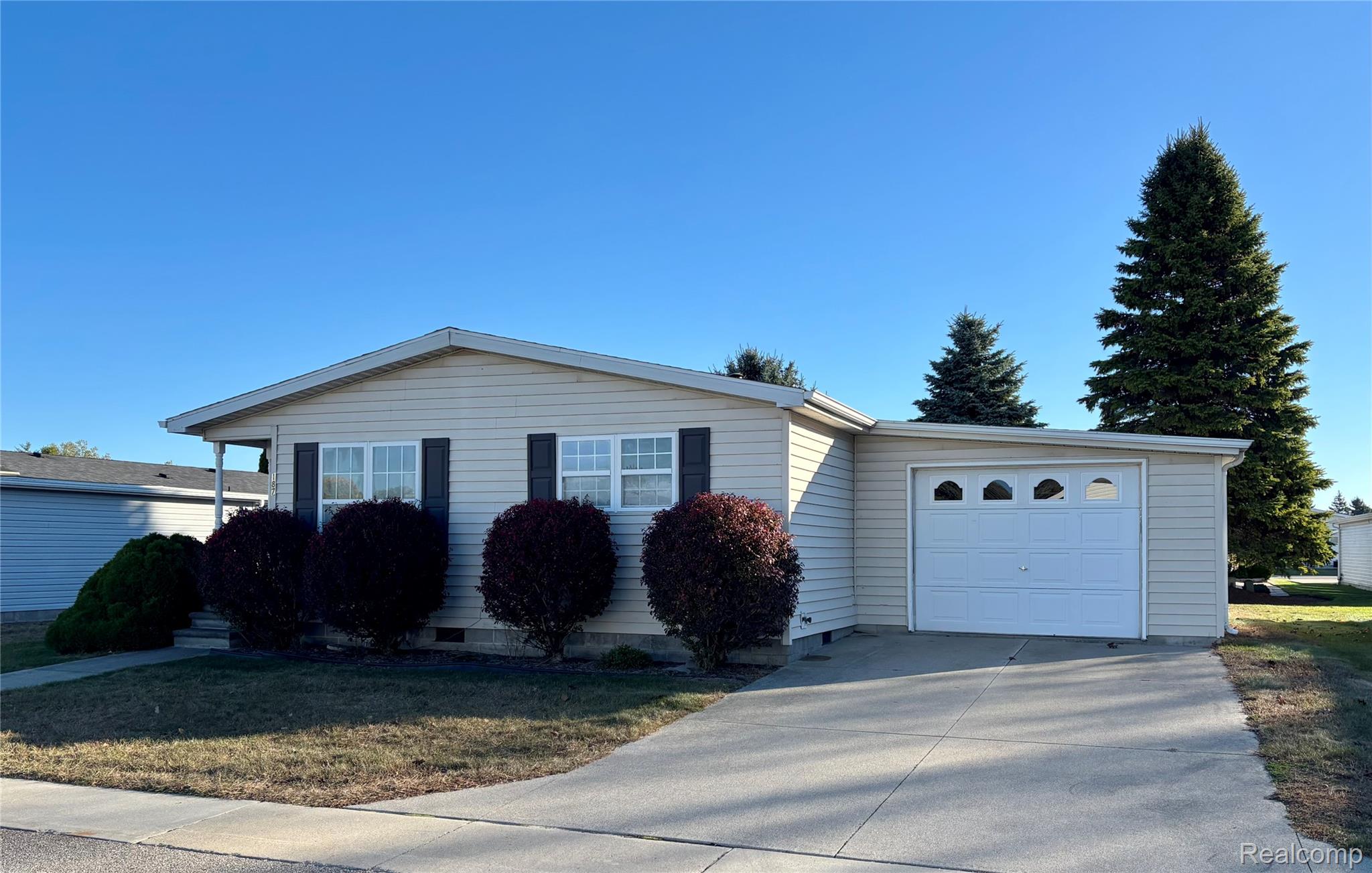 Fort Gratiot Charter Township, Michigan 48059, United States, 2 Bedrooms Bedrooms, ,2 BathroomsBathrooms,Residential,Active,235114