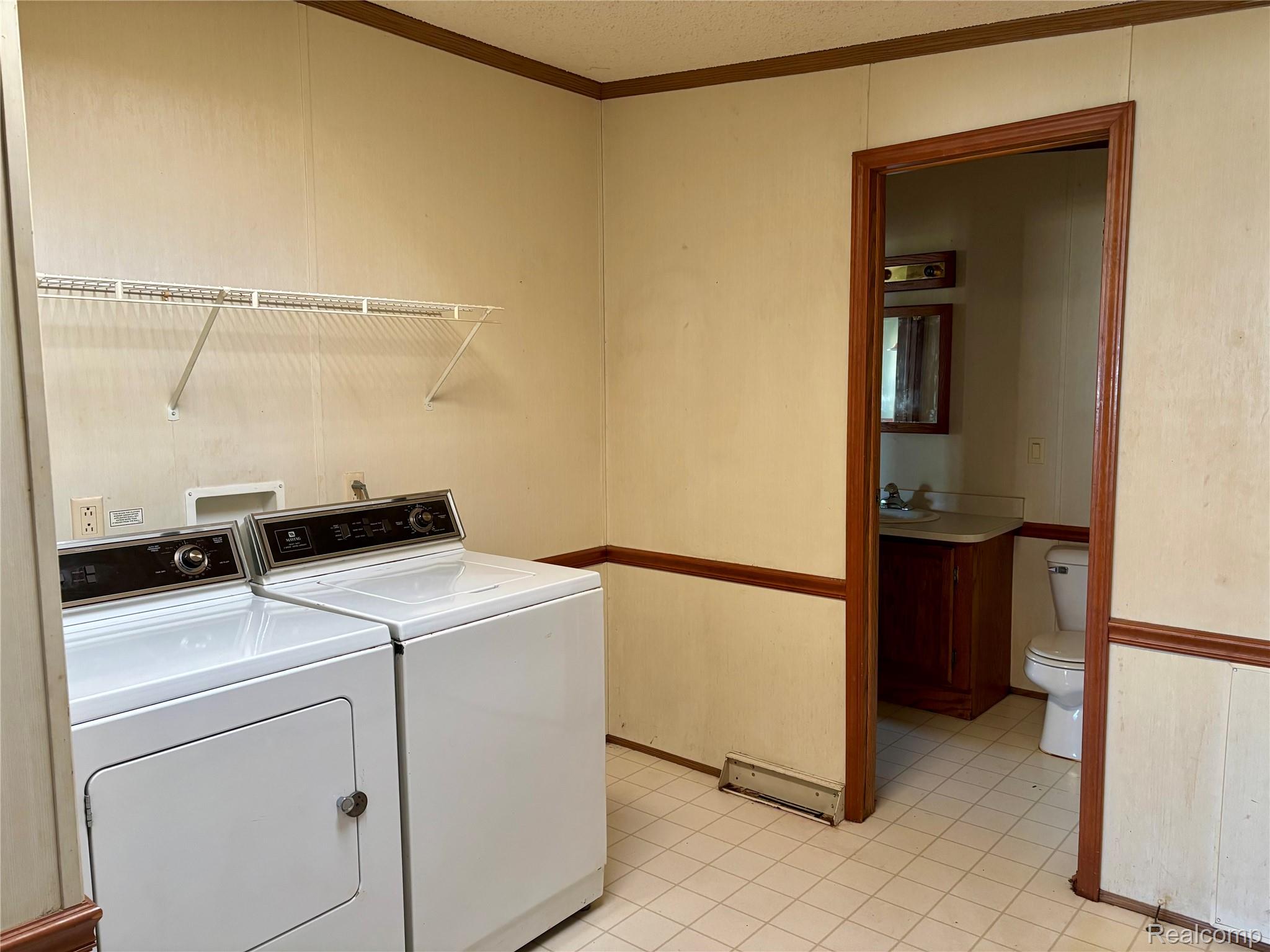 Fort Gratiot Charter Township, Michigan 48059, United States, 2 Bedrooms Bedrooms, ,2 BathroomsBathrooms,Residential,Active,235114