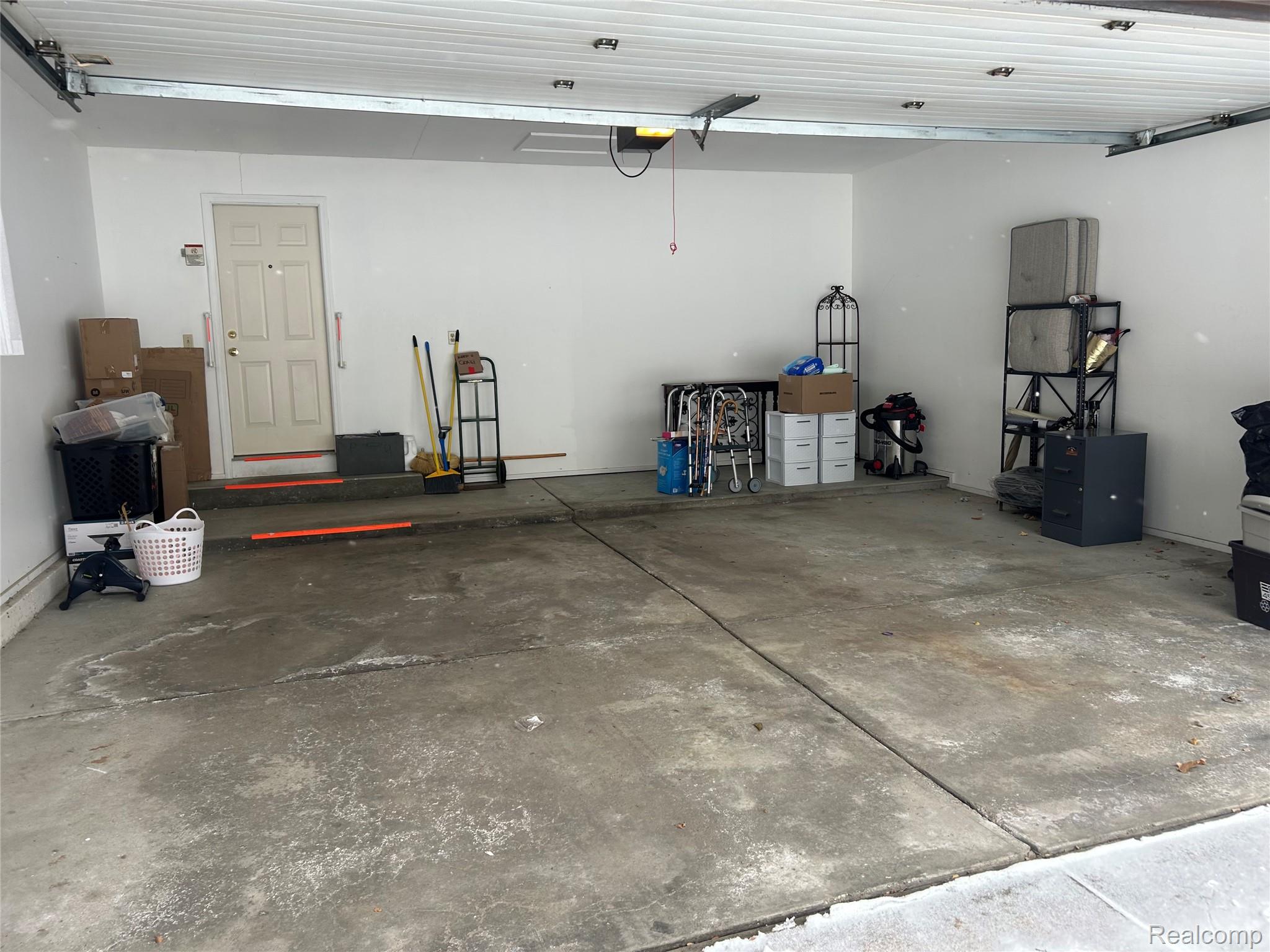 2065 N Cross Creek Drive SE