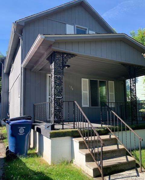 128 E Lakeview Avenue