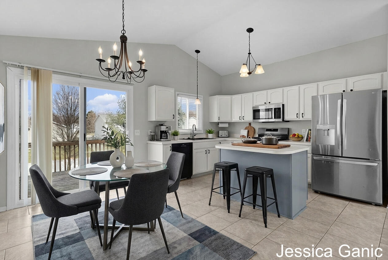 553 Sunmeadow Drive SE