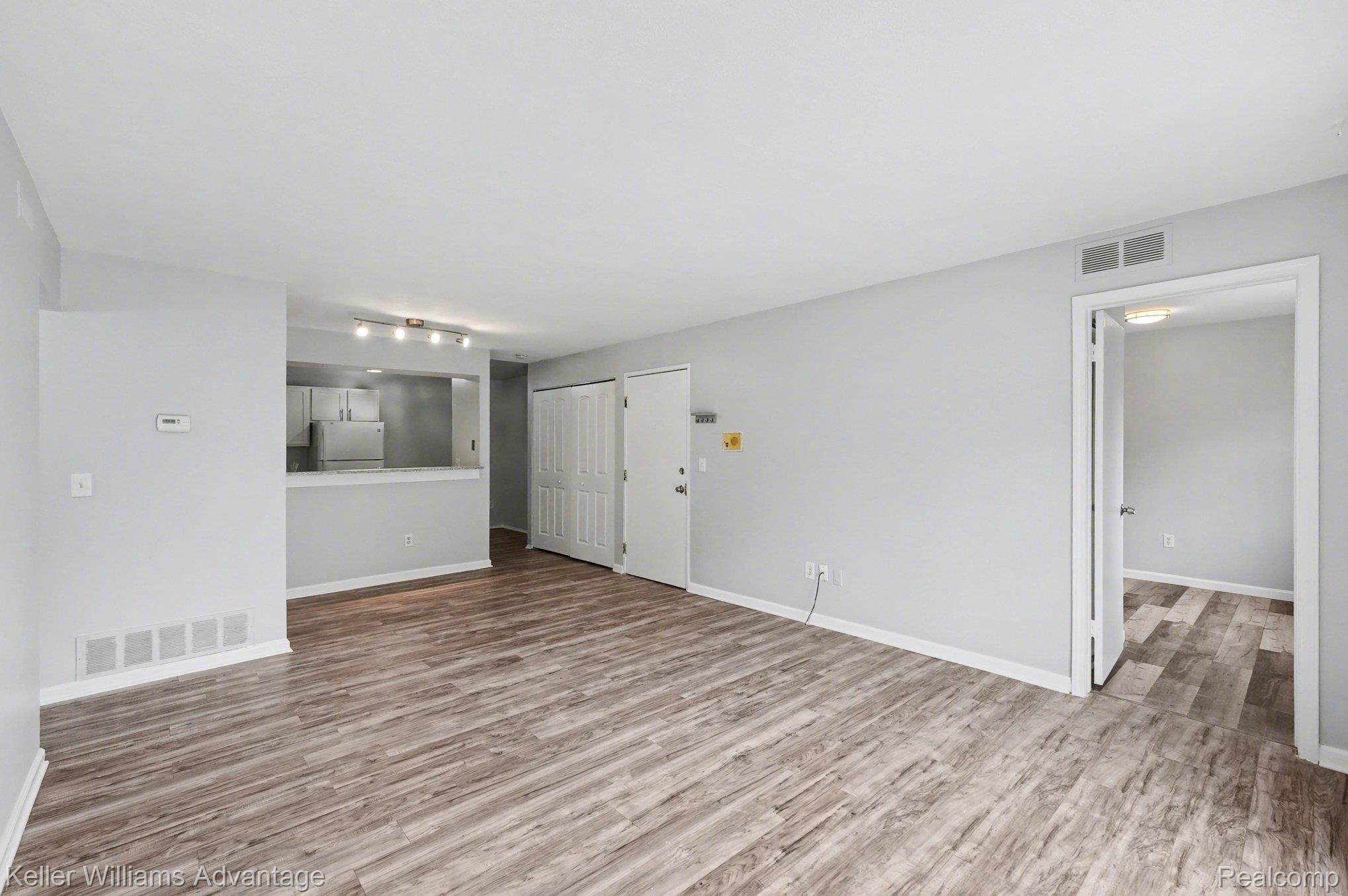 833 Bloomfield Village Boulevard H