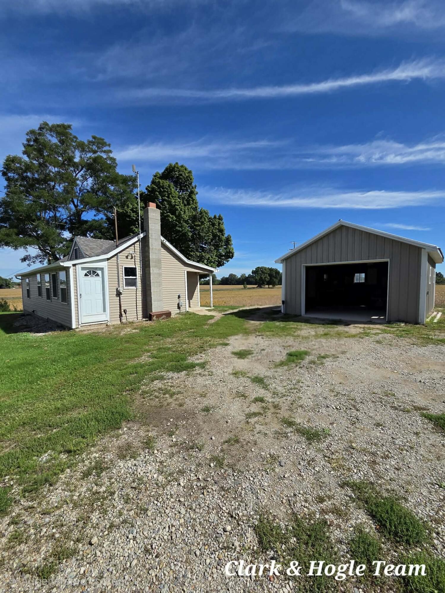 2983 Divine Highway