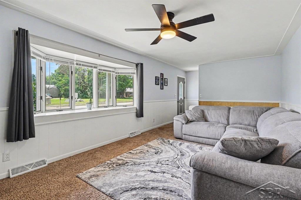 423 Glidden Road