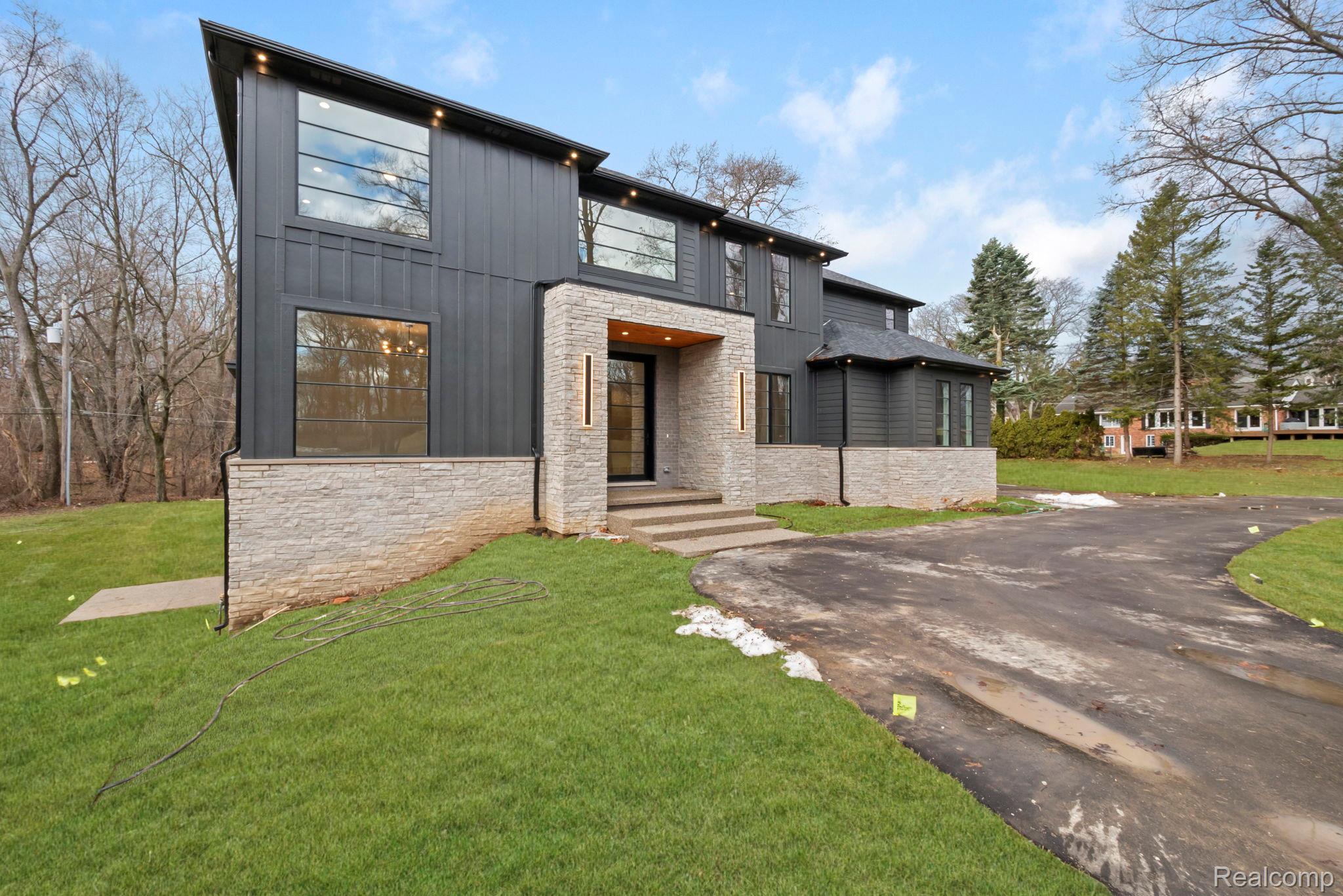 3636 Forest Hill Drive