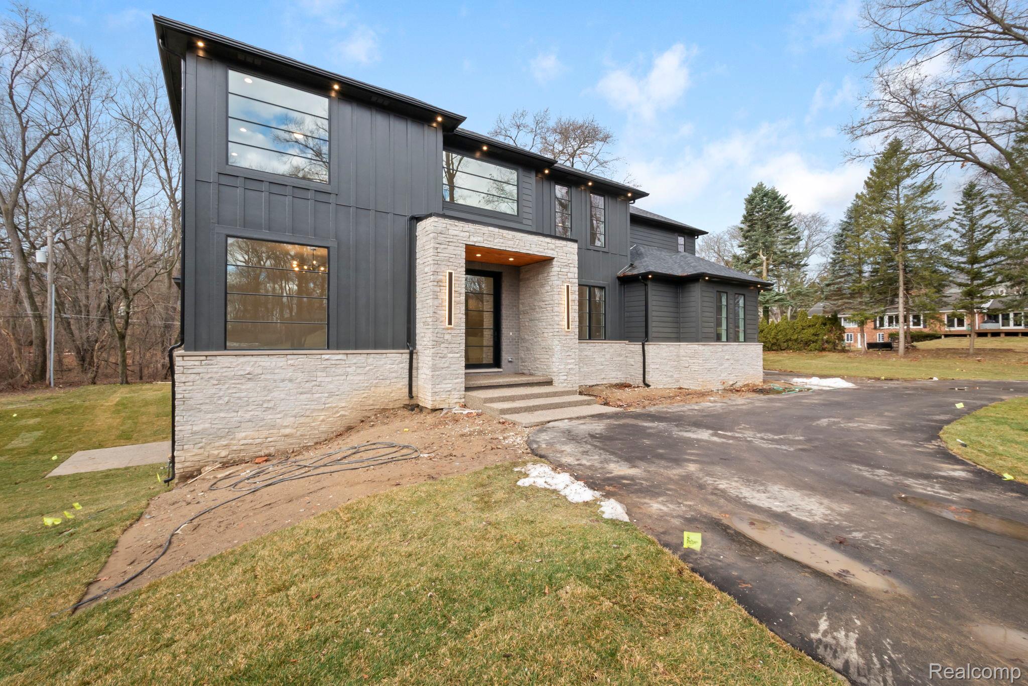 3636 Forest Hill Drive