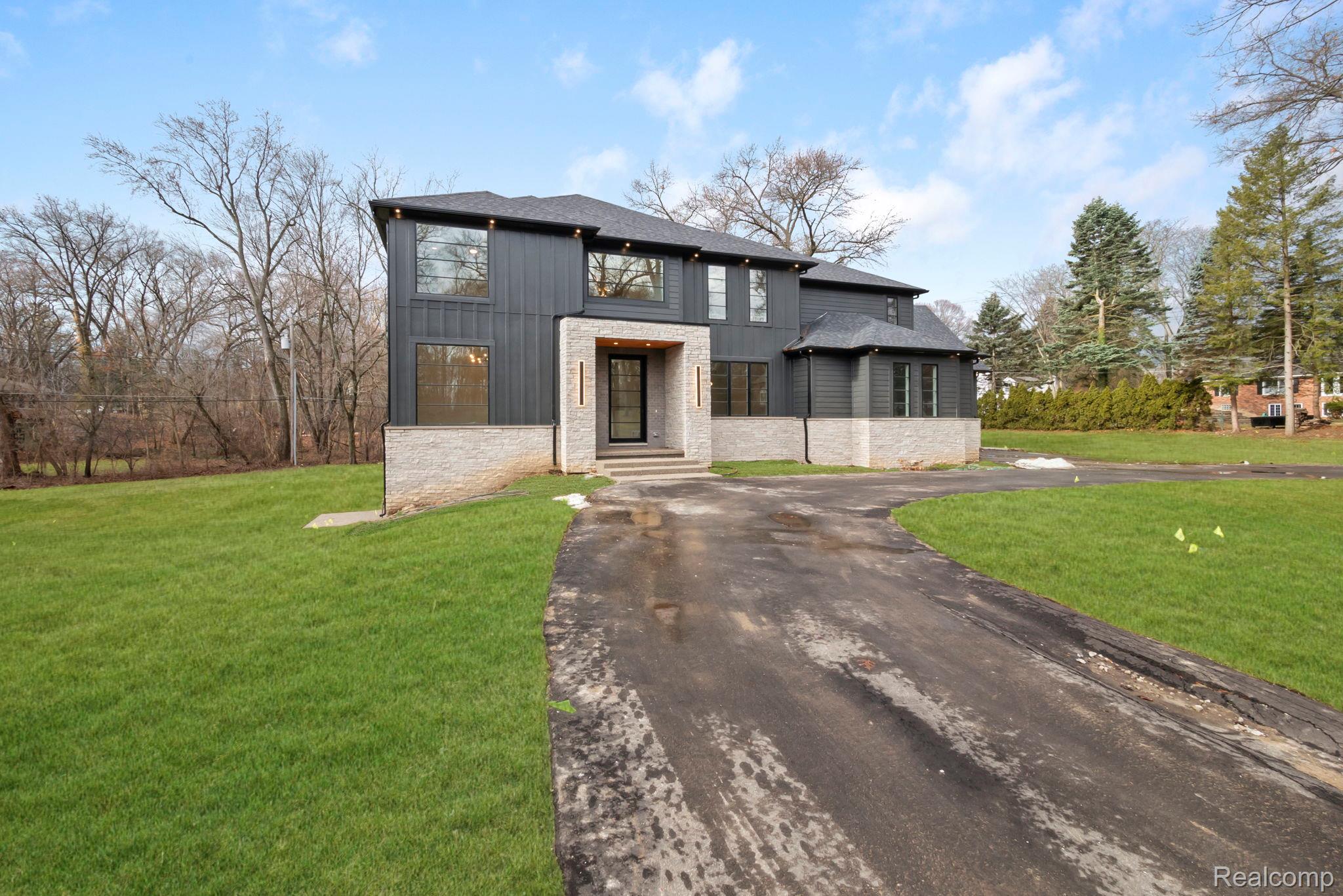 3636 Forest Hill Drive