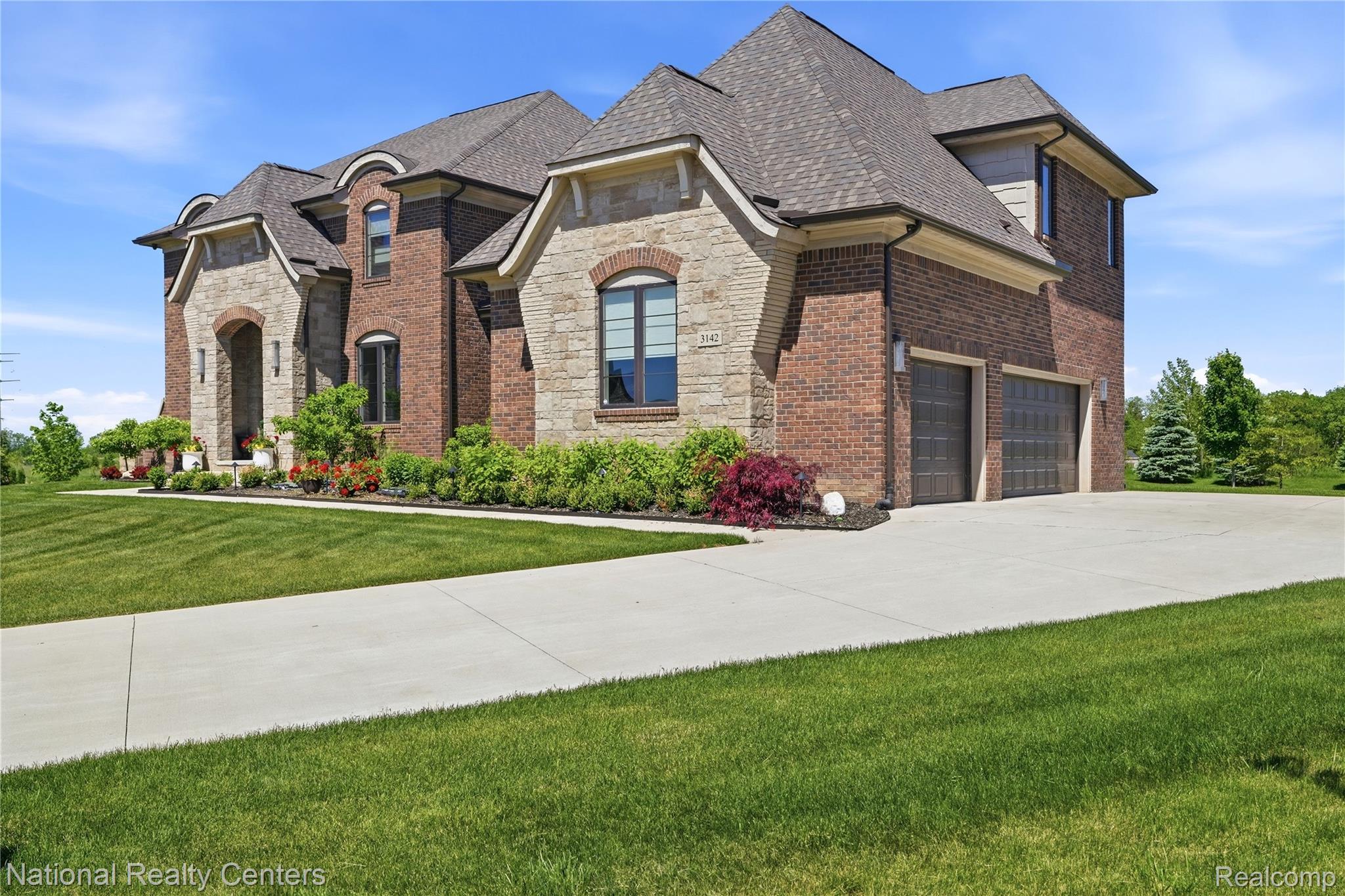 3142 Holburn Court