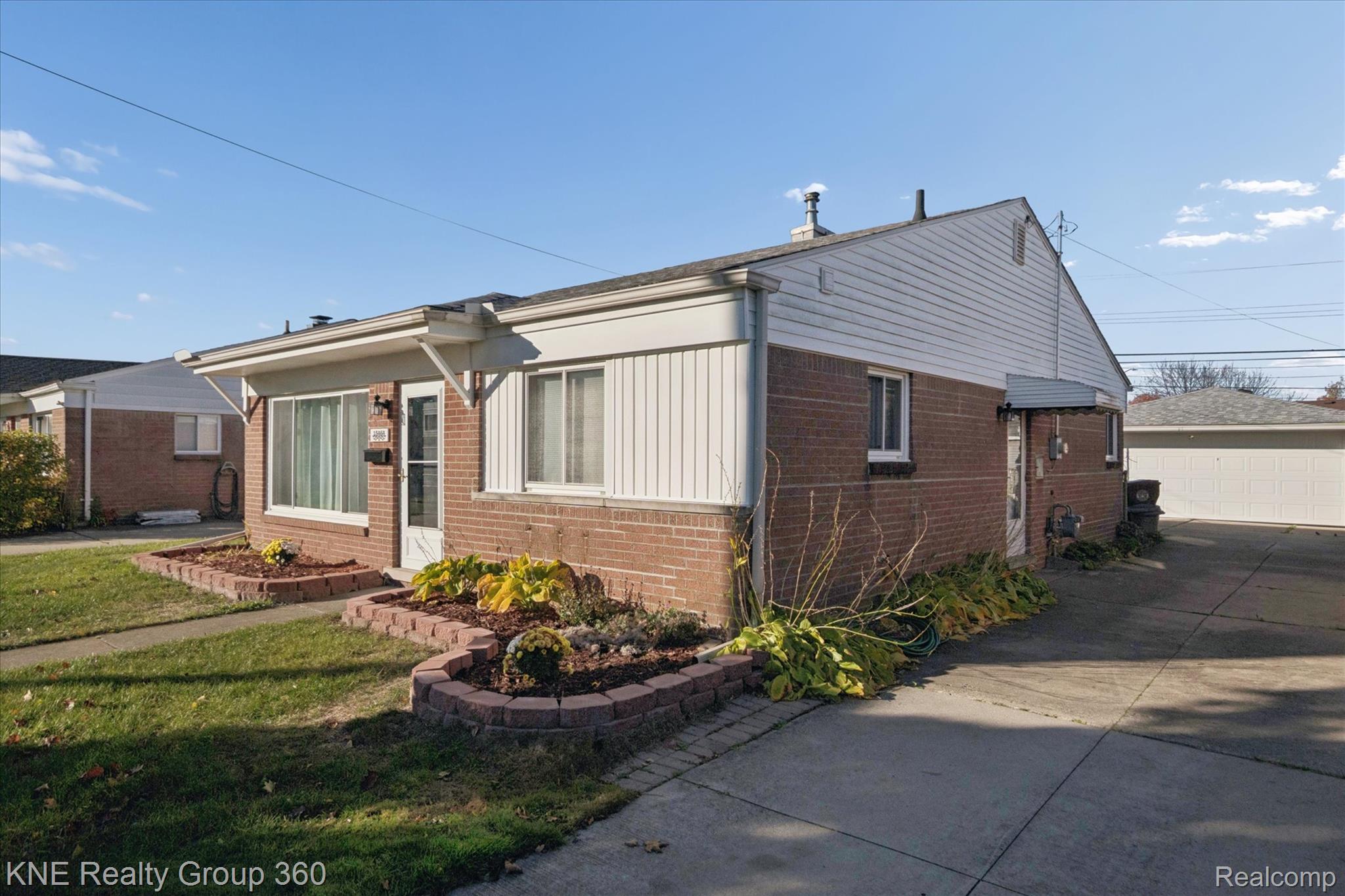 15464 Mulberry Street