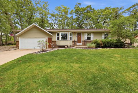 2433 Glen Valley Drive NW Walker City MI 49544