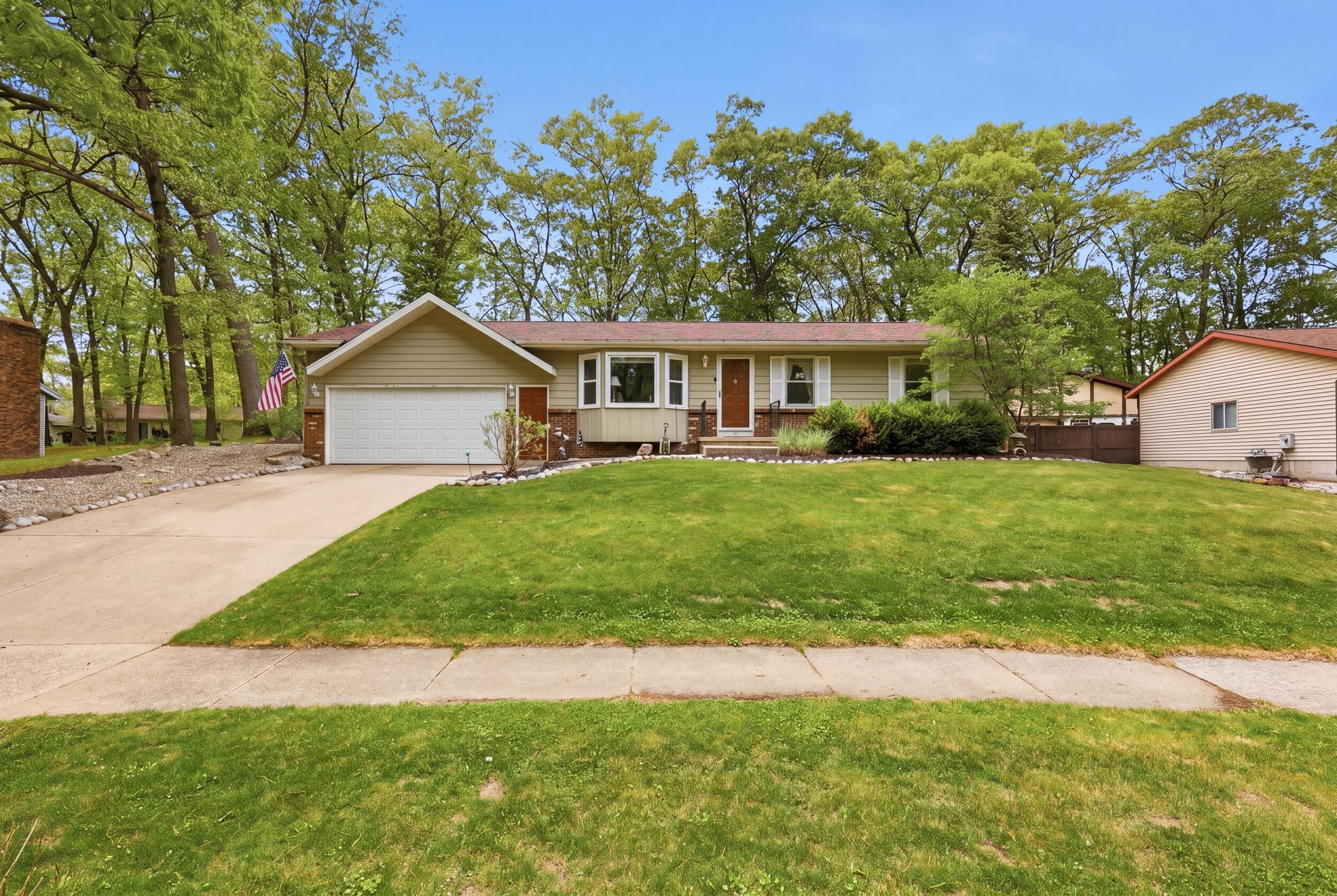 2433 Glen Valley Drive NW