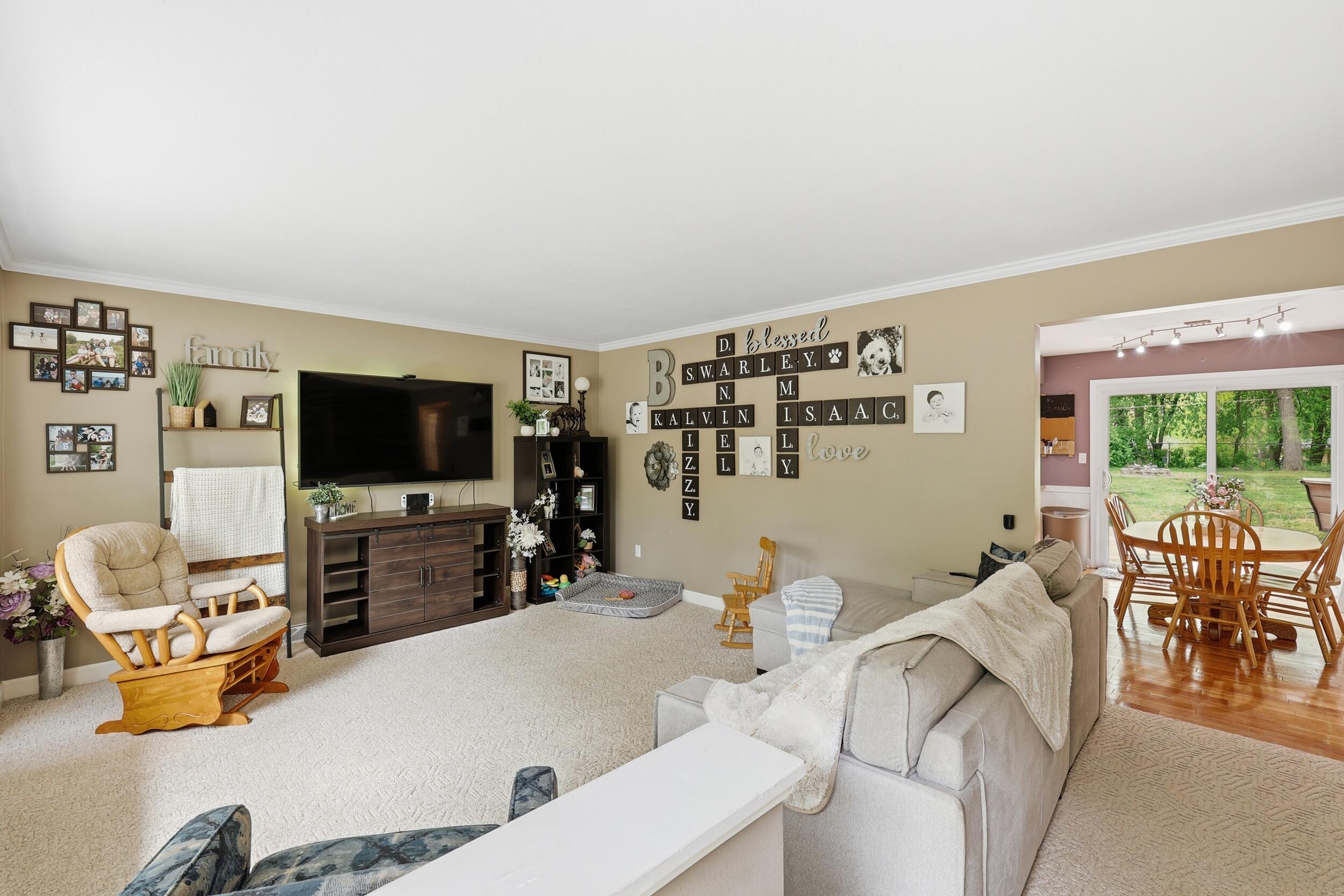 2433 Glen Valley Drive NW