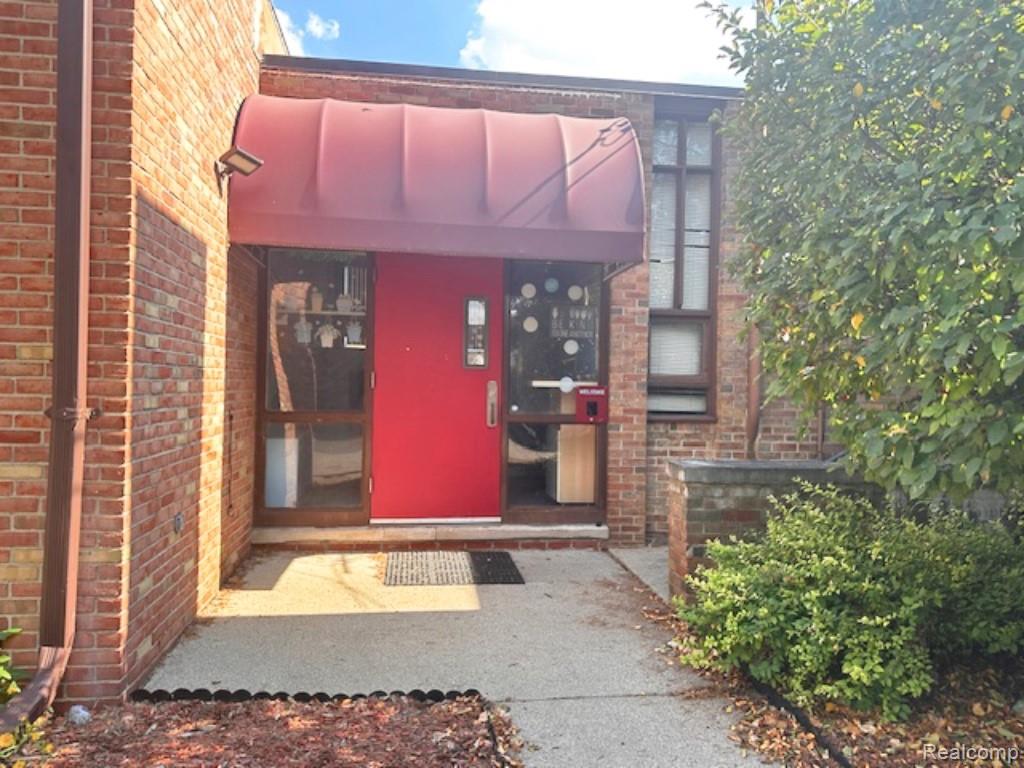 4150 Pontiac Lake Rd