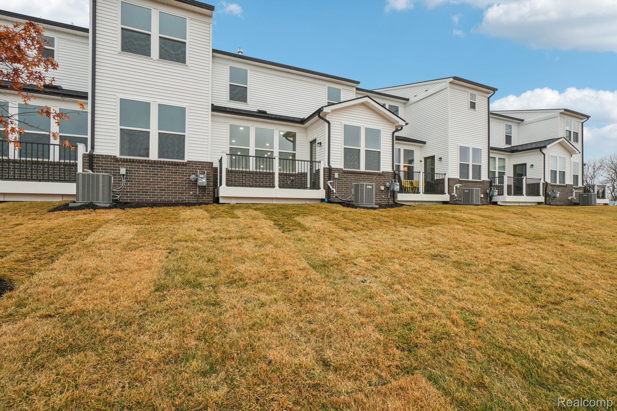 5582 East Spaniel Drive