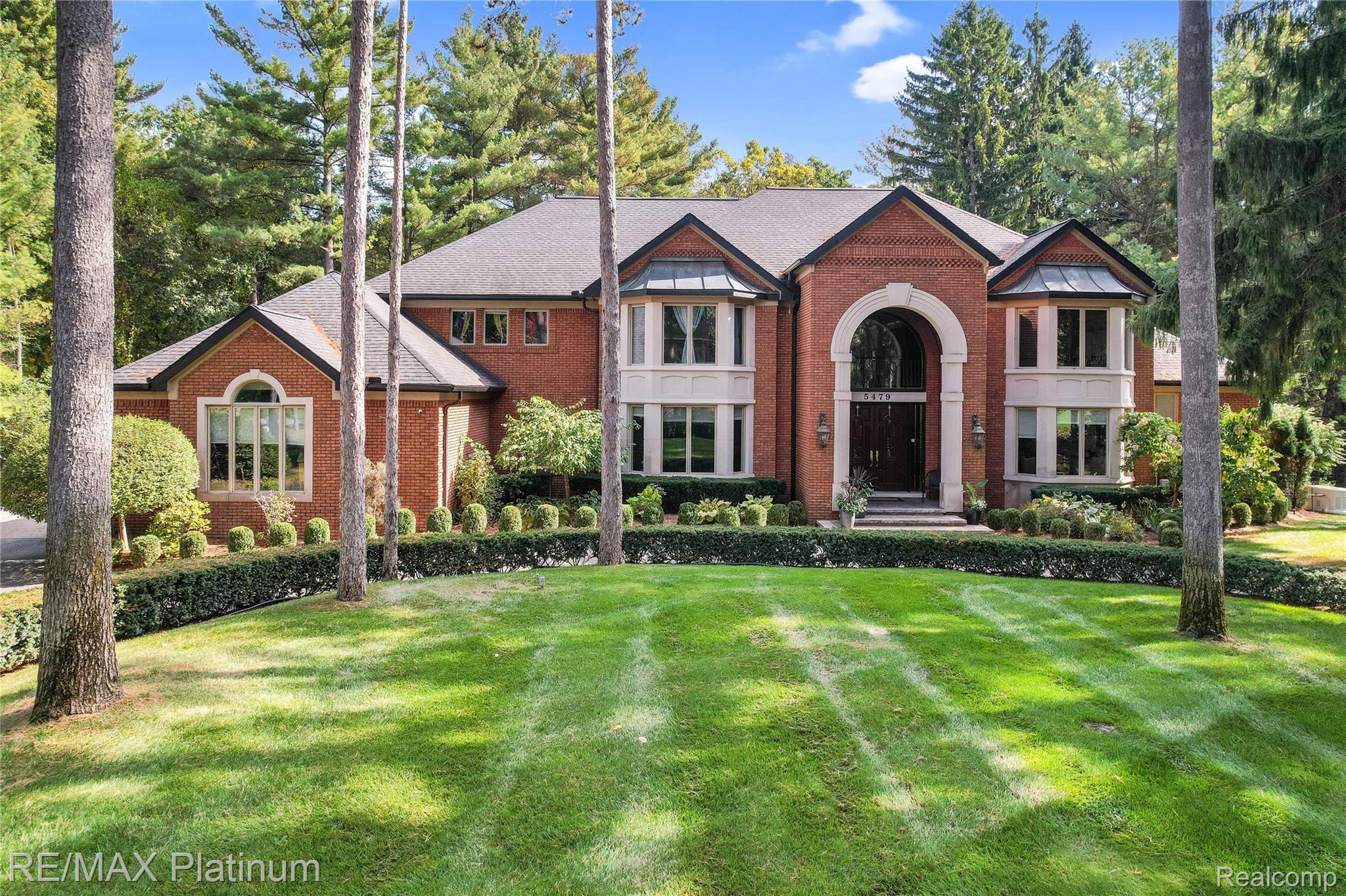 5479 River Ridge Drive
