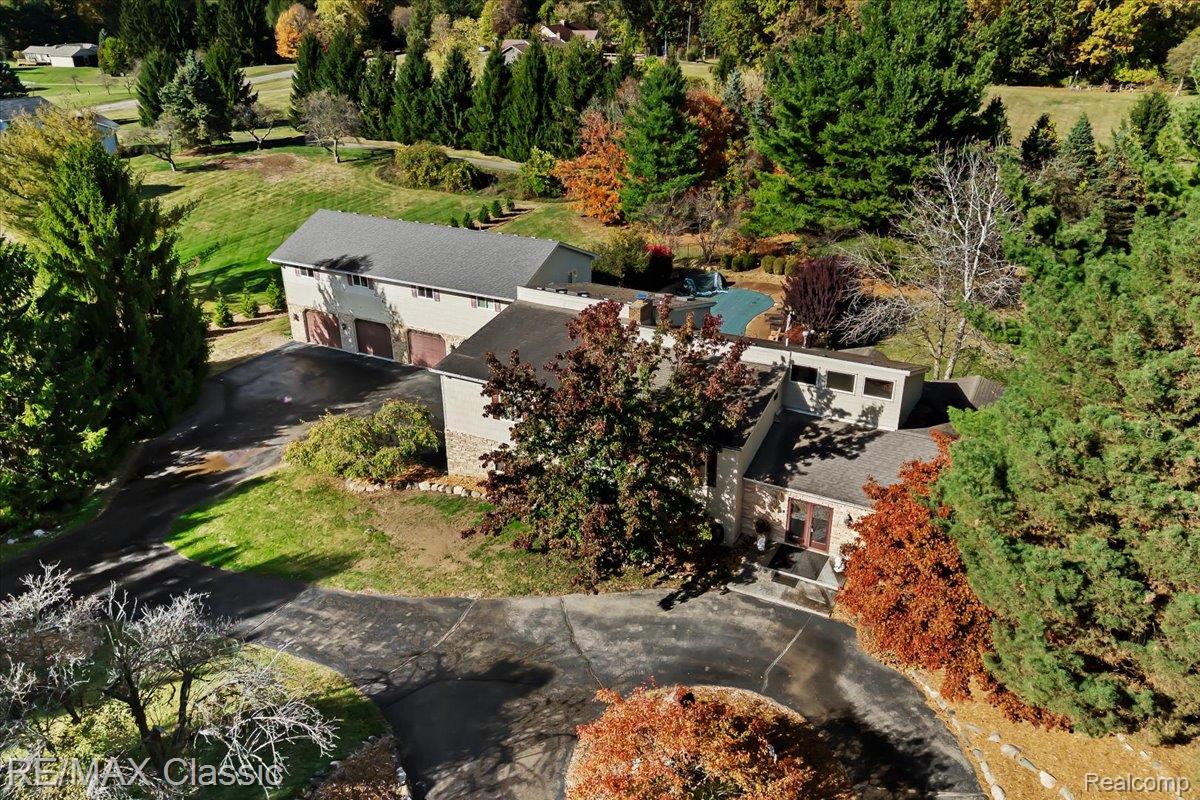 2345 E Commerce Road