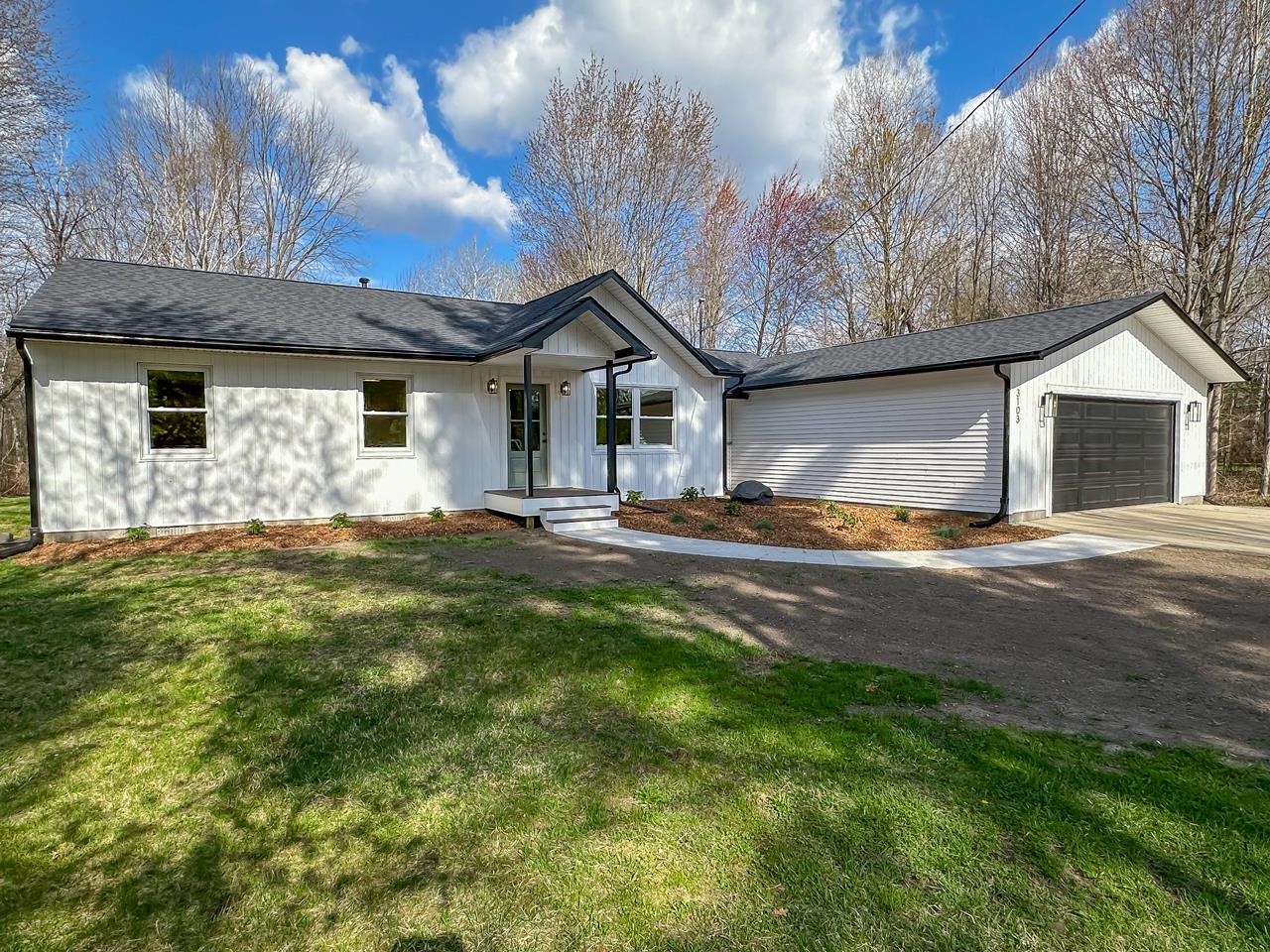 3103 N Stark Road