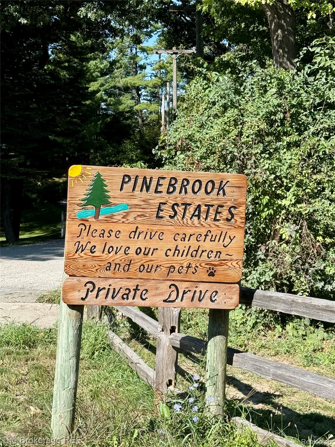 12088 Pinebrook Lane