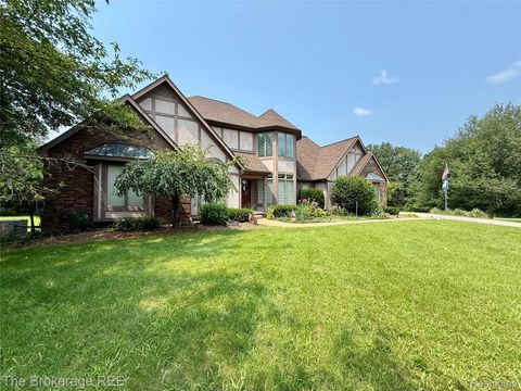 12088 Pinebrook Lane Green Oak Township MI 48178