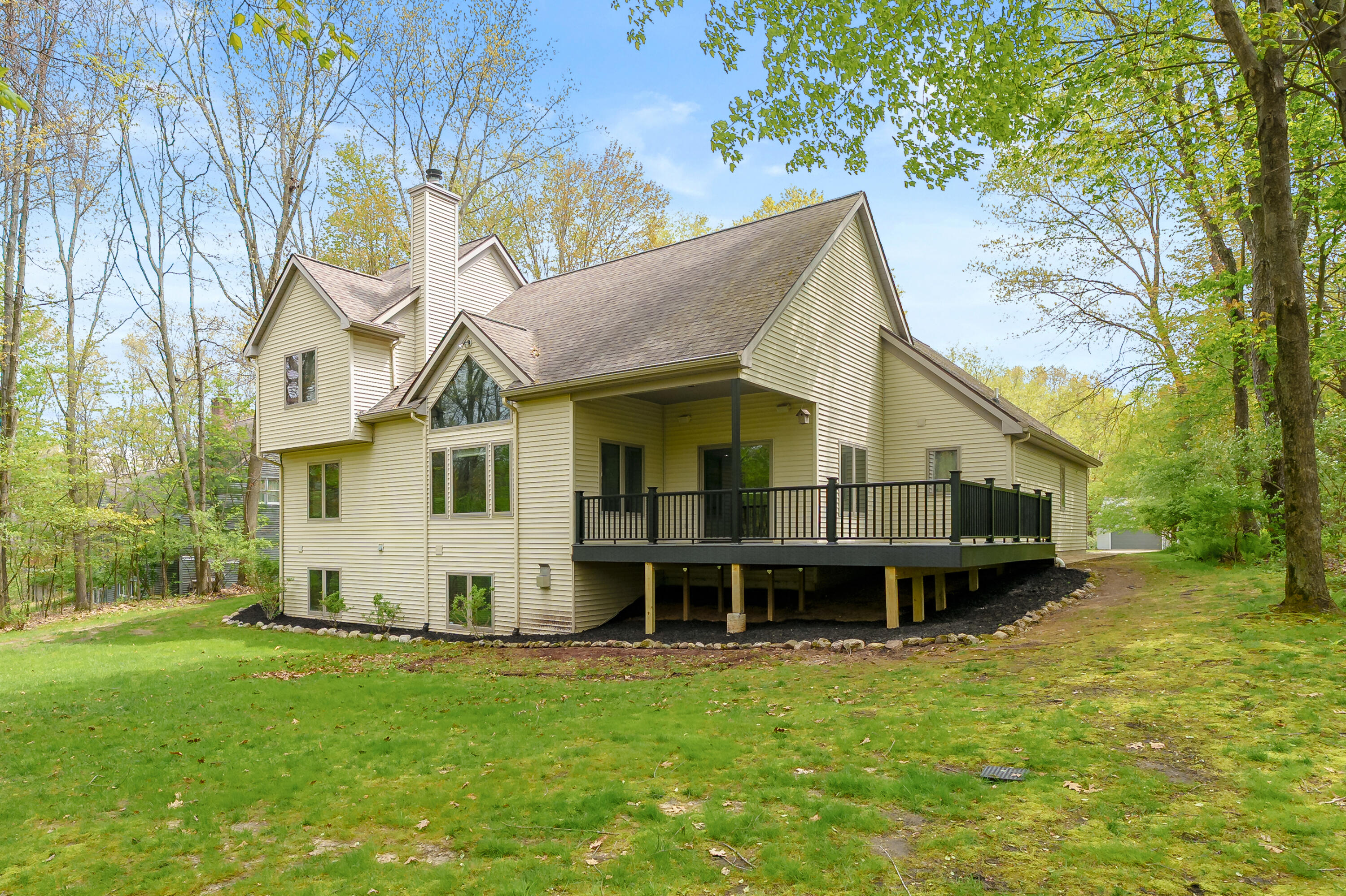6147 Autumn Ridge