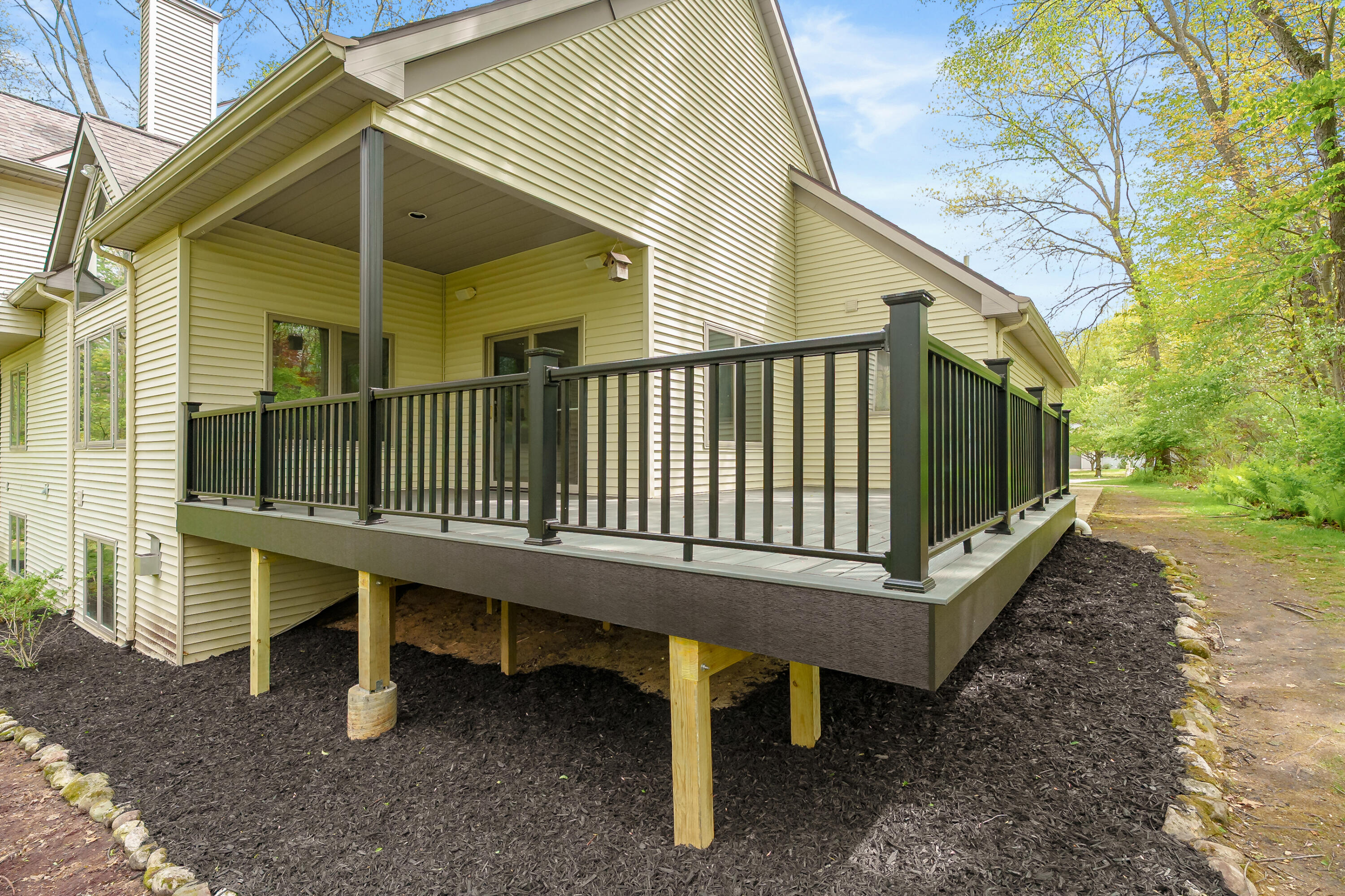 6147 Autumn Ridge