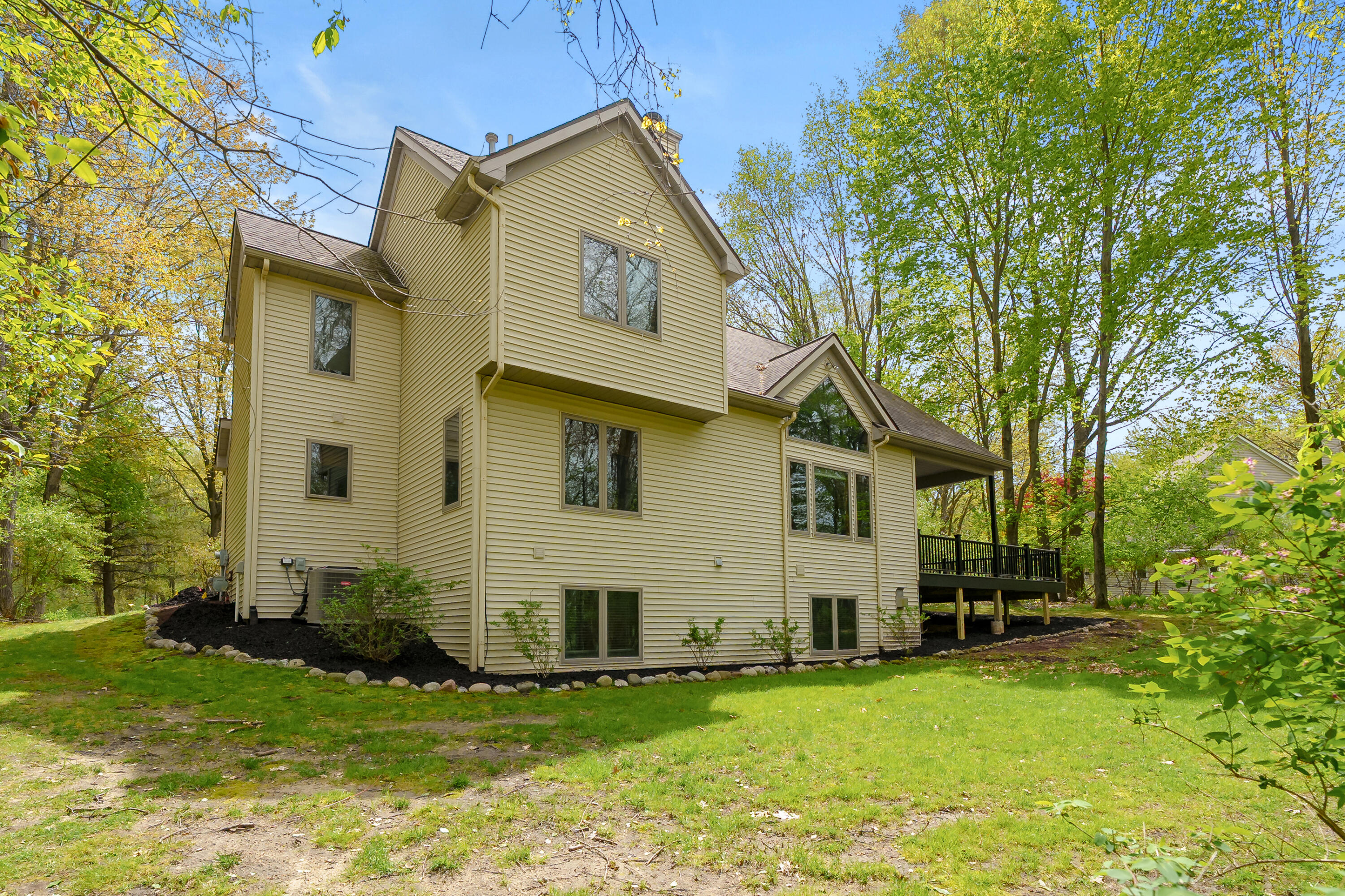 6147 Autumn Ridge