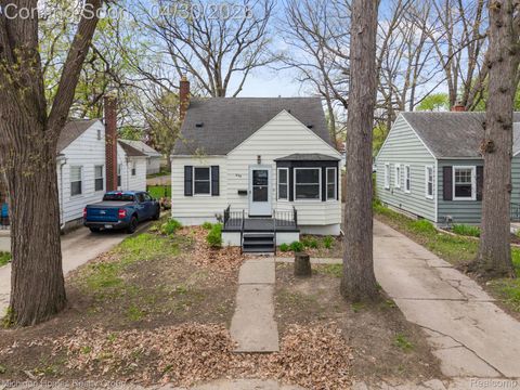 Photo of 235 Flowerdale Street, Ferndale City, MI 48220 (MLS # 20261022959)