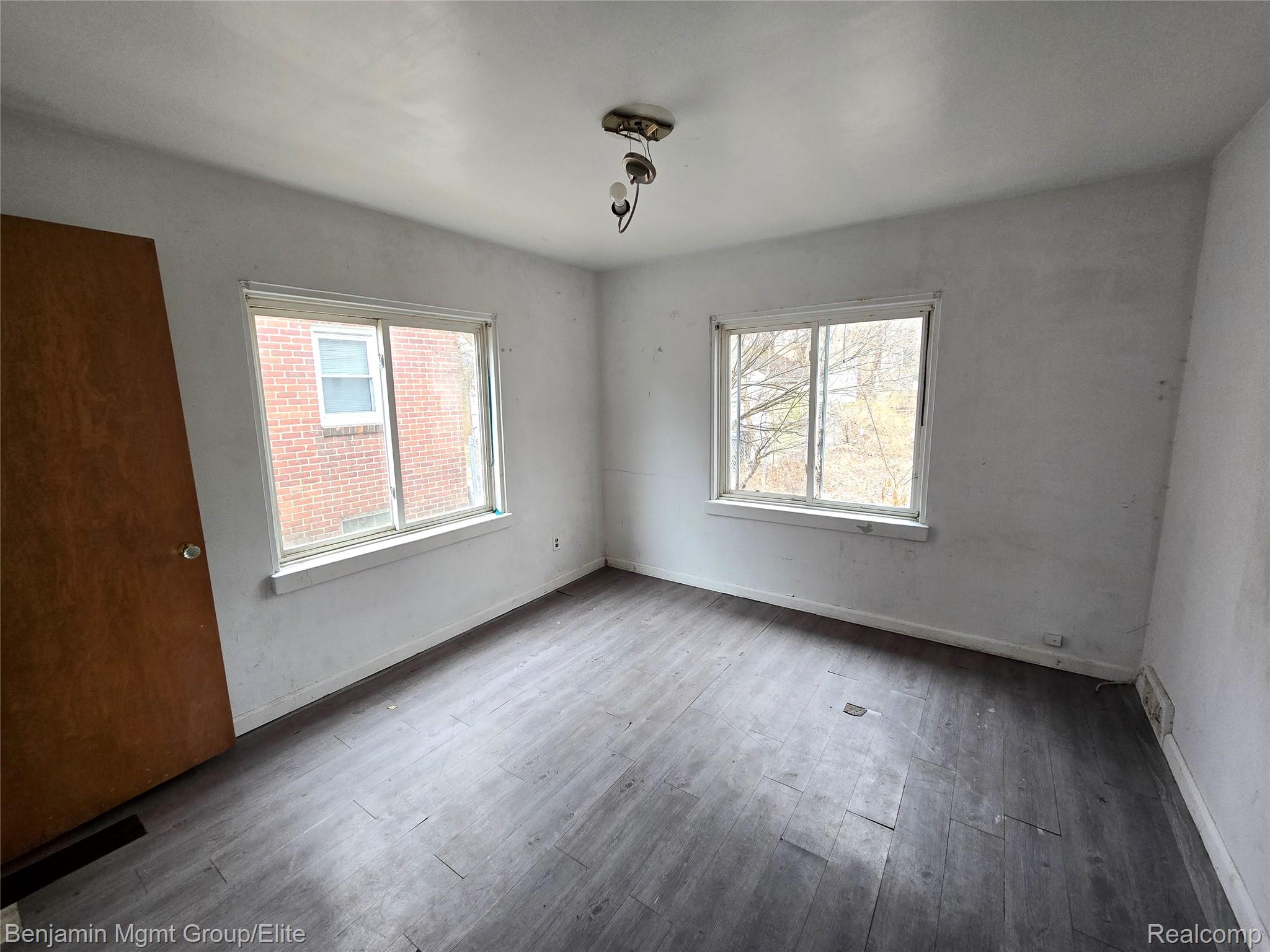 18671 Five Points Street