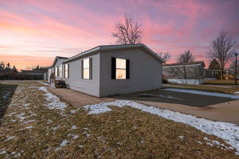 4458 Jardin Drive NW Walker City MI 49534