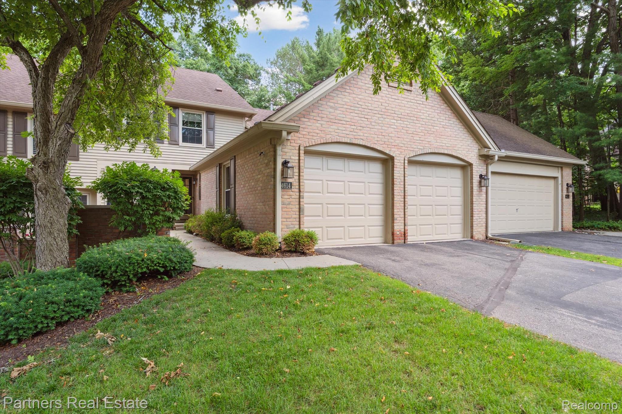 4614 Golf View Drive 79