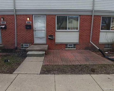 20859 Washington Roseville City MI 48066