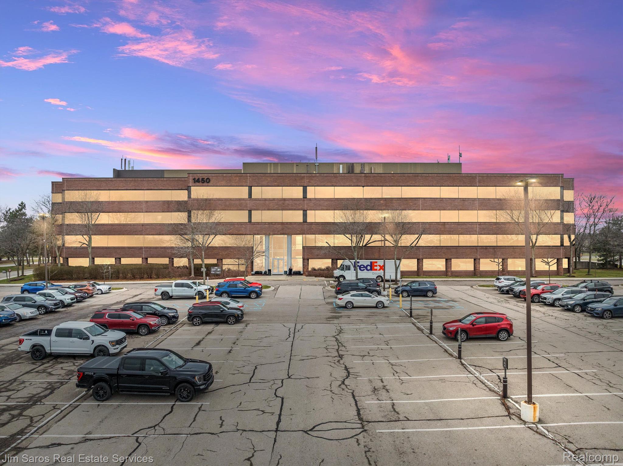 1450 W LONG LAKE Road 220