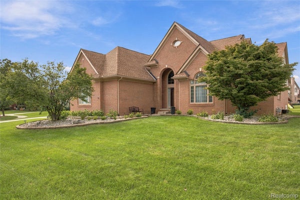 190 MCDOUGAL CT, CANTON, MI 48188 - Image af8ed0b96dcb401a2ddc2a23a71a1ac8/4143903304