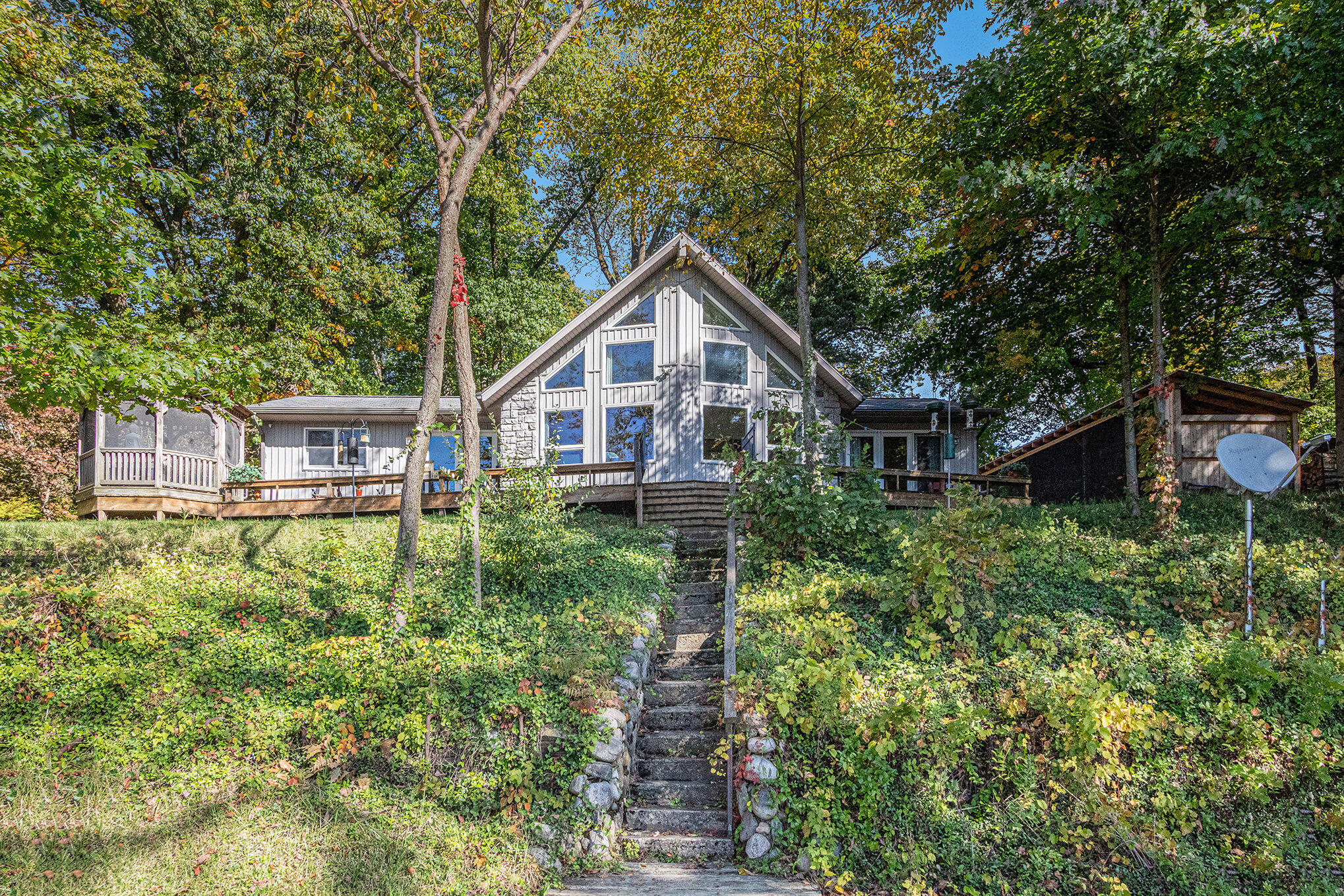 620 W Warren Woods Road