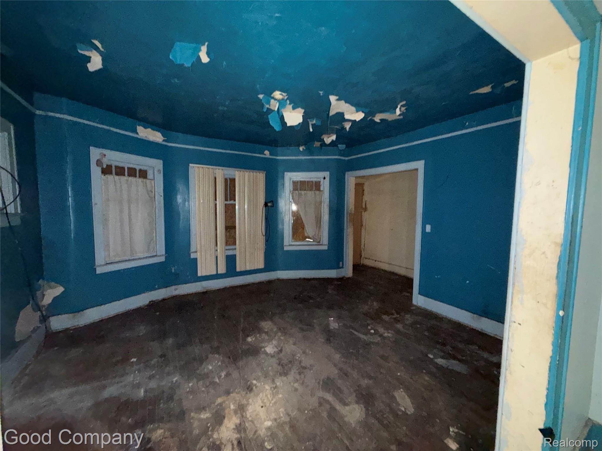 16634 Log Cabin Street