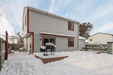 Tiny photo for 1279 S Cass Lake Road, Waterford Charter Township, MI 48328 (MLS # 20251060770)