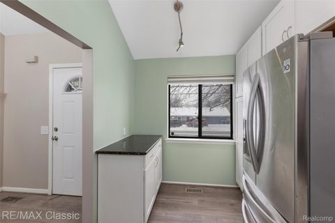 Tiny photo for 1279 S Cass Lake Road, Waterford Charter Township, MI 48328 (MLS # 20251060770)