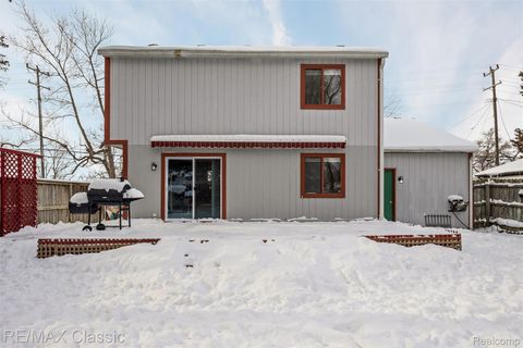 Tiny photo for 1279 S Cass Lake Road, Waterford Charter Township, MI 48328 (MLS # 20251060770)
