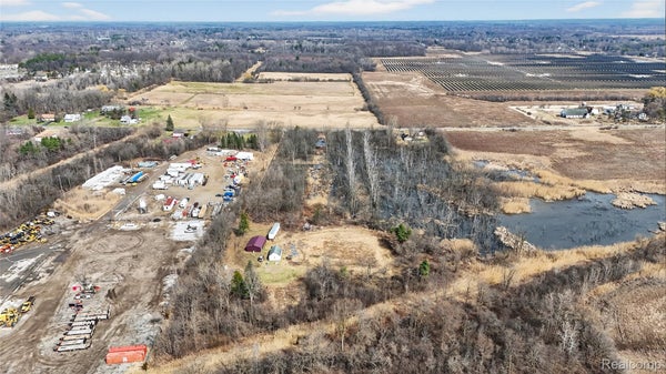 2212 E COLDWATER RD, FLINT, MI 48505 - Image af9b6fca0b79102796b5f45d4ca22cde/24375675