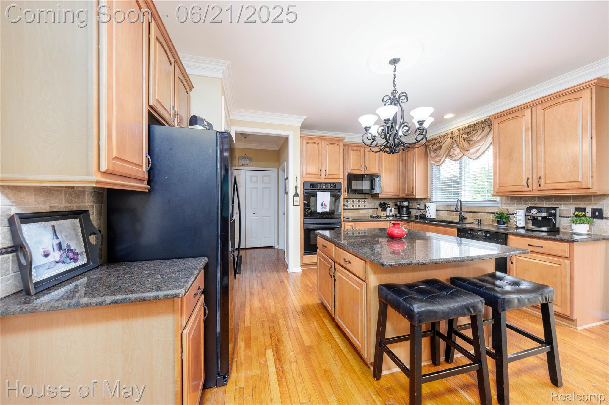 1768 Carriage Hill