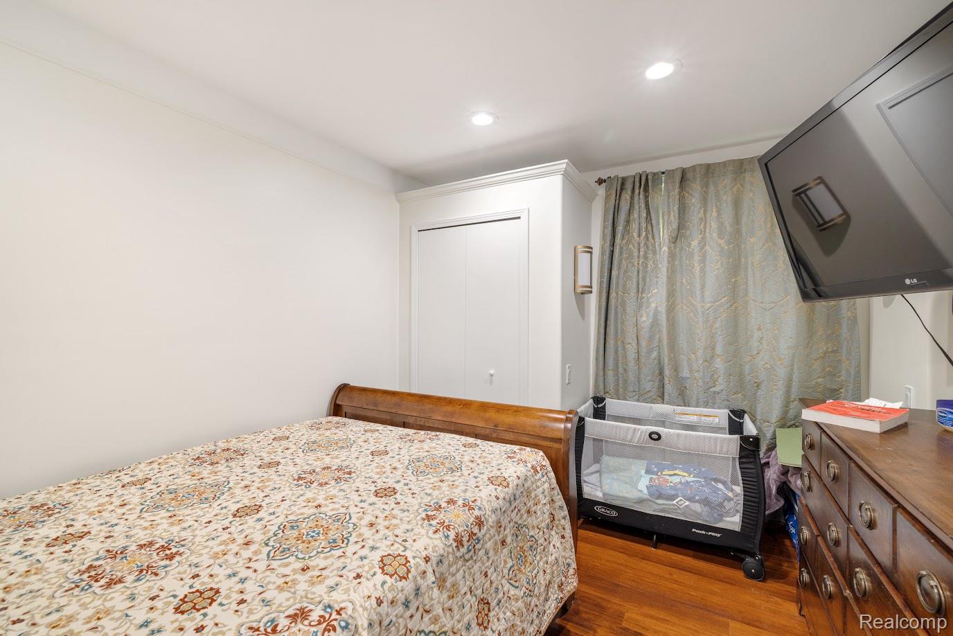 Rochester Hills City, Michigan 48309, United States, 4 Bedrooms Bedrooms, ,3 BathroomsBathrooms,Residential,Active,158272