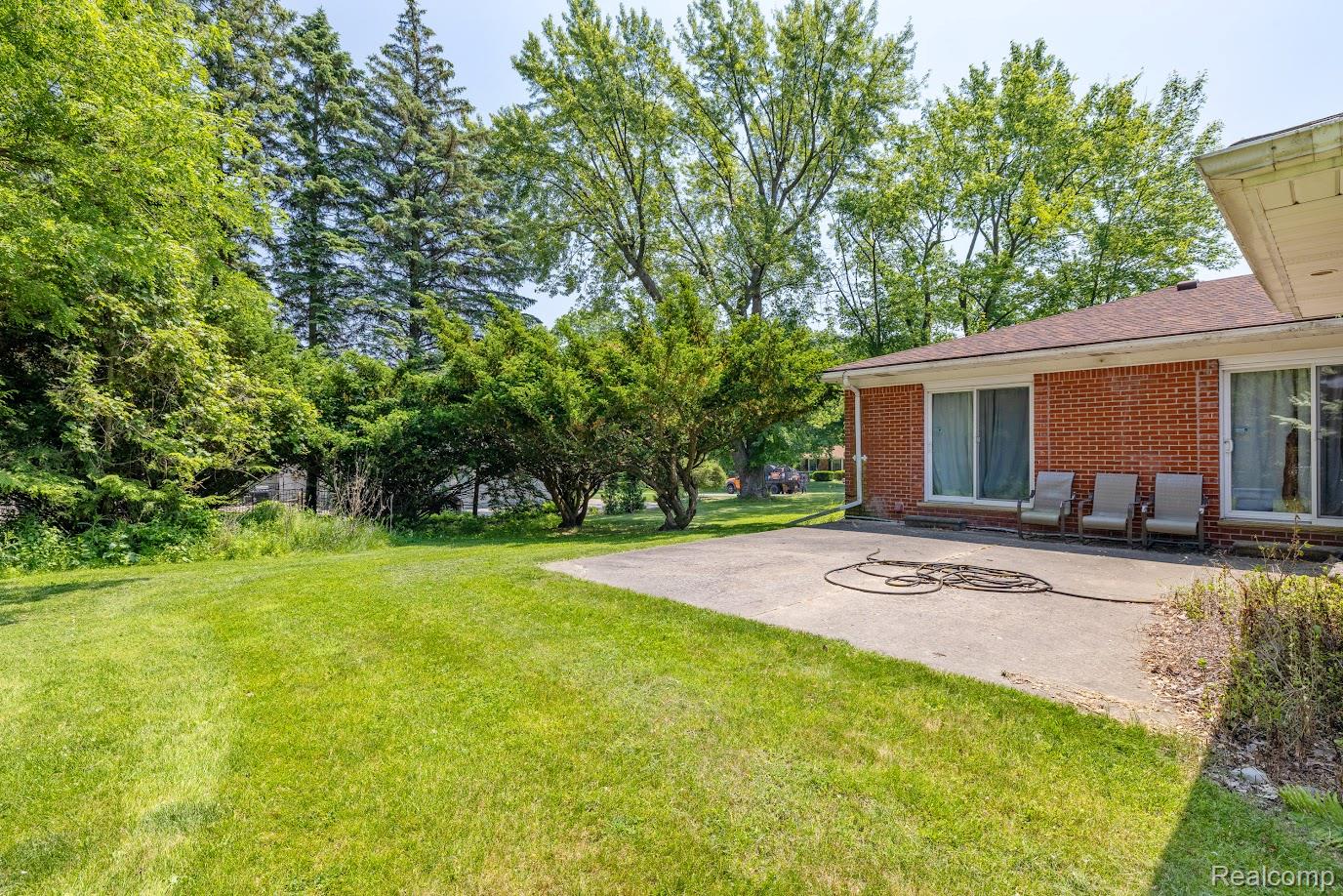 Rochester Hills City, Michigan 48309, United States, 4 Bedrooms Bedrooms, ,3 BathroomsBathrooms,Residential,Active,158272