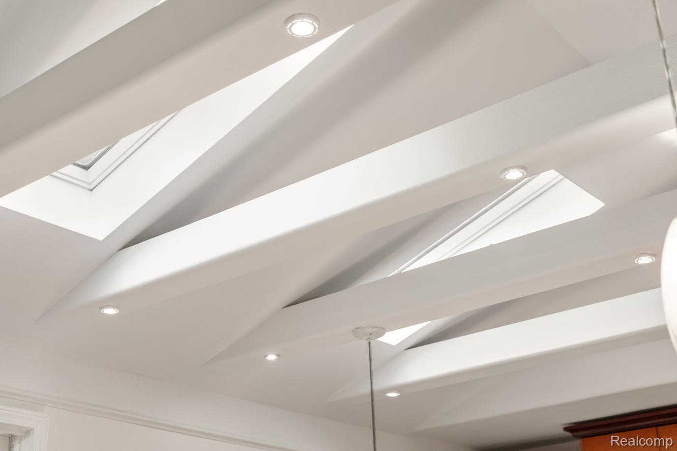 Rochester Hills City, Michigan 48309, United States, 4 Bedrooms Bedrooms, ,3 BathroomsBathrooms,Residential,Active,158272