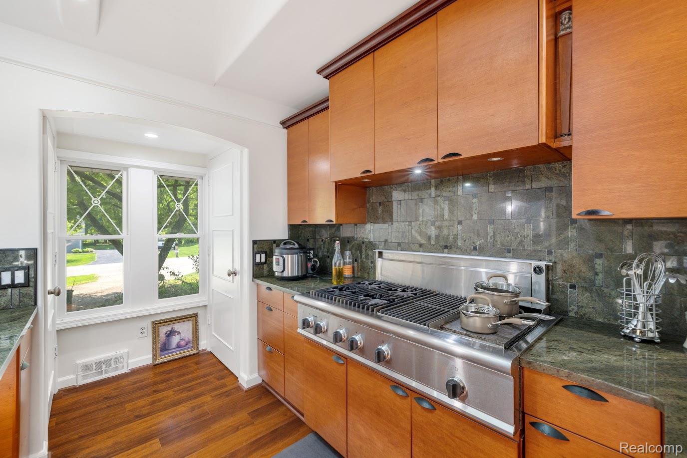 Rochester Hills City, Michigan 48309, United States, 4 Bedrooms Bedrooms, ,3 BathroomsBathrooms,Residential,Active,158272