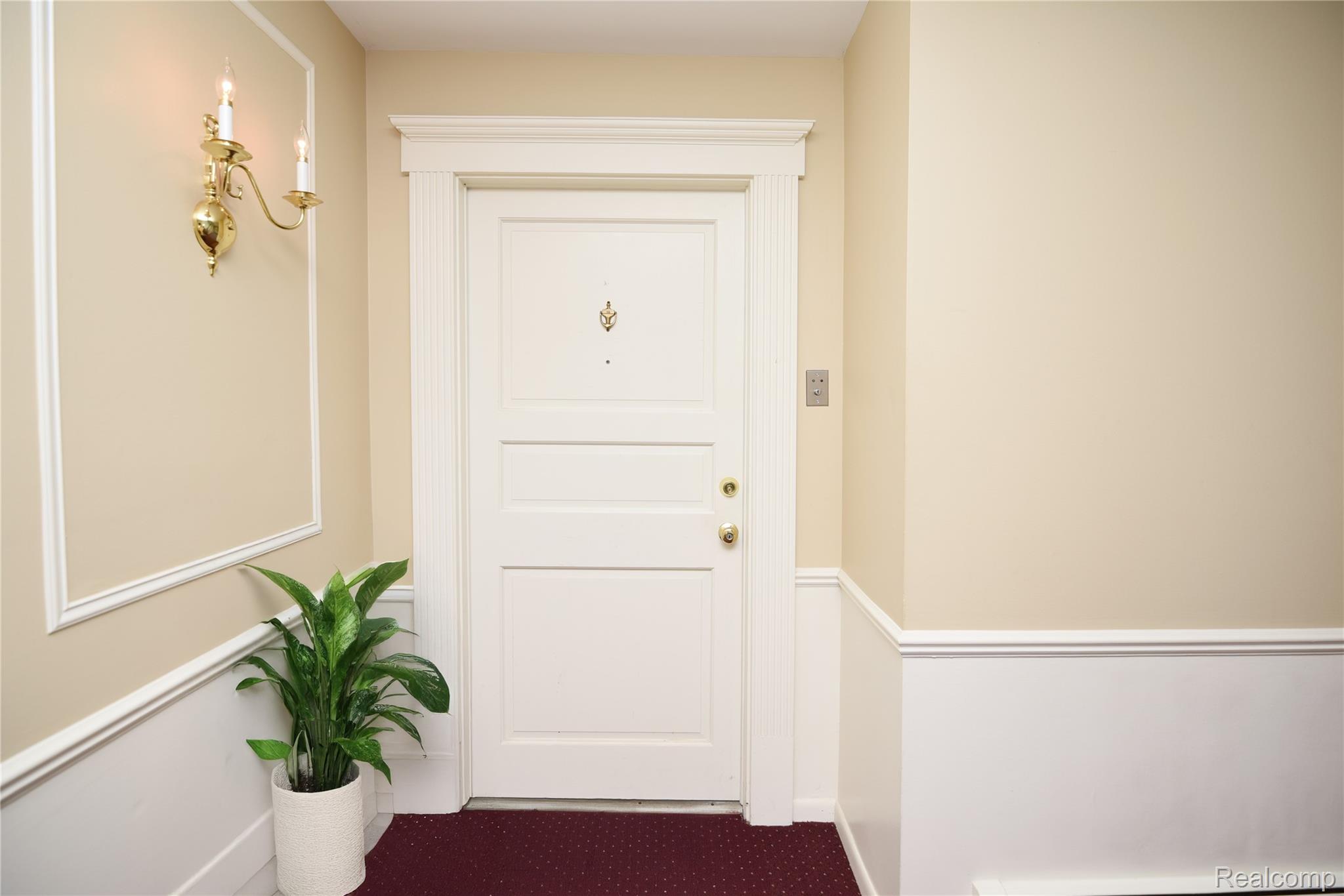 40740 Woodward Avenue 38