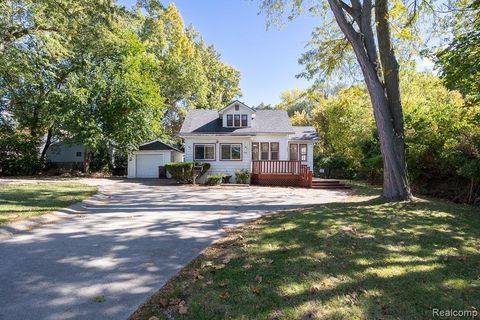 3259 2nd Street Wayne City MI 48184