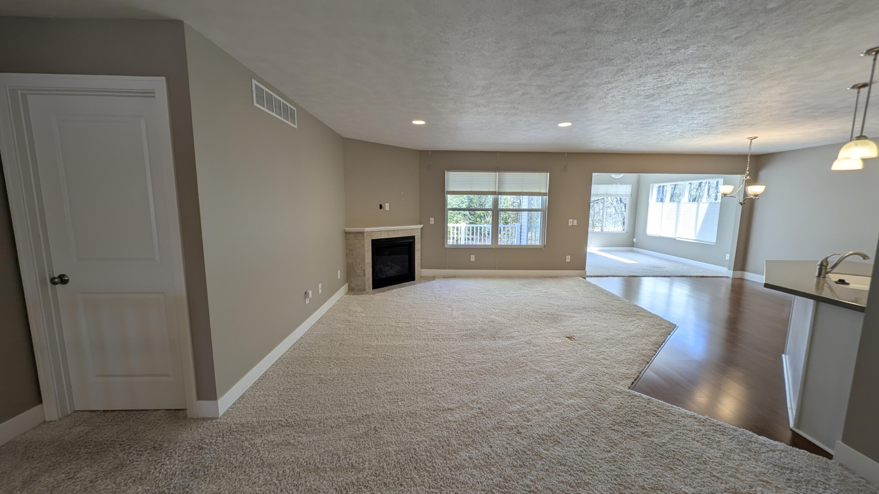 1539 W Addison Way 22